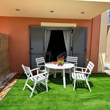 Lotus Studio Apartment North ليكسوري المظهر الخارجي الصورة