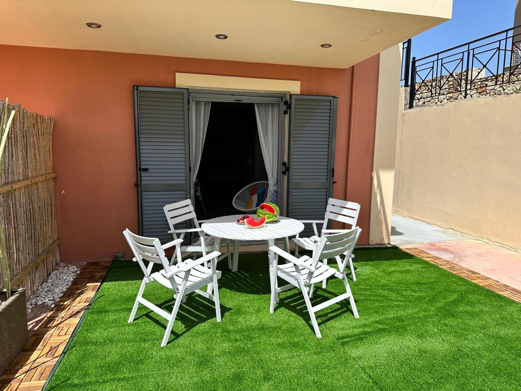 Lotus Studio Apartment North ليكسوري المظهر الخارجي الصورة